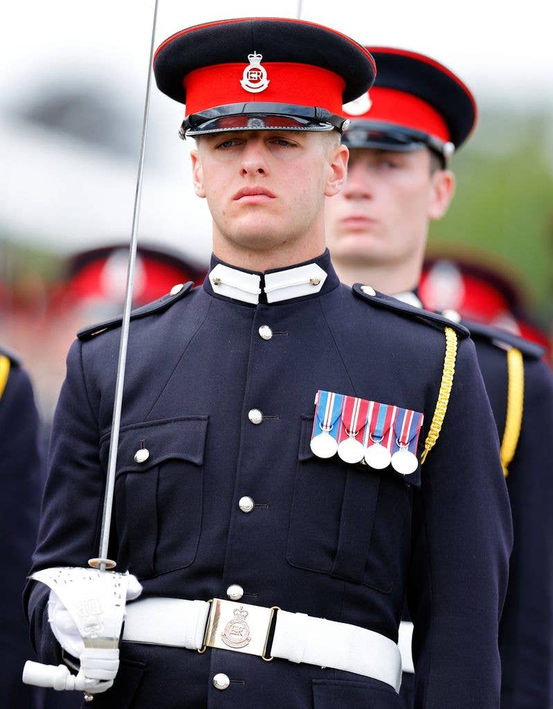 Quên William & Harry đi! Đây mới là 40 