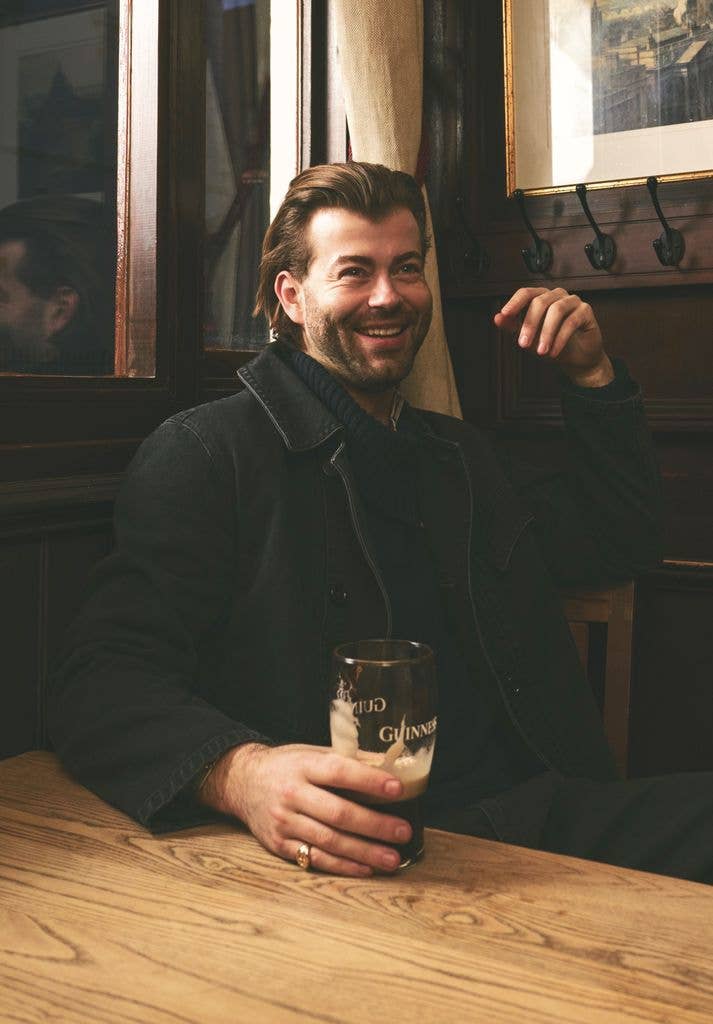 Quên William & Harry đi! Đây mới là 40 