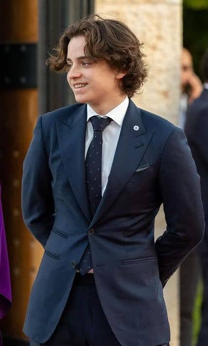 Quên William & Harry đi! Đây mới là 40 