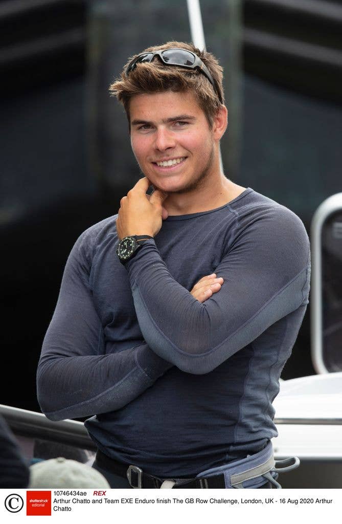 Quên William & Harry đi! Đây mới là 40 