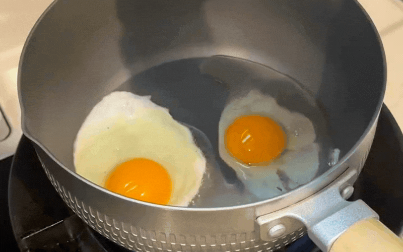 Bỏ thói quen lướt điện thoại buổi sáng trong 21 ngày, tôi nhận ra 3 thứ mình đã đánh mất suốt 5 năm qua