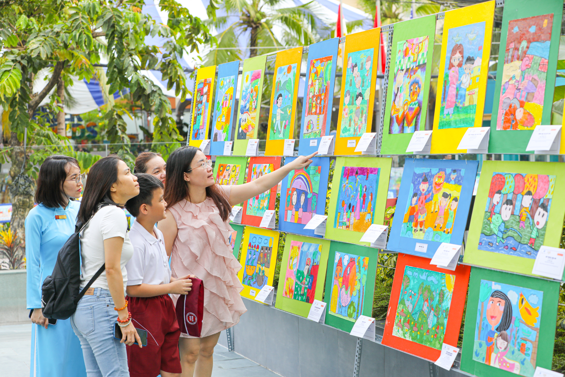 Triển lãm mỹ thuật “YOU ARE MY DESTINY - TWO WORLDS EXPERIENCE” mở cửa tự do