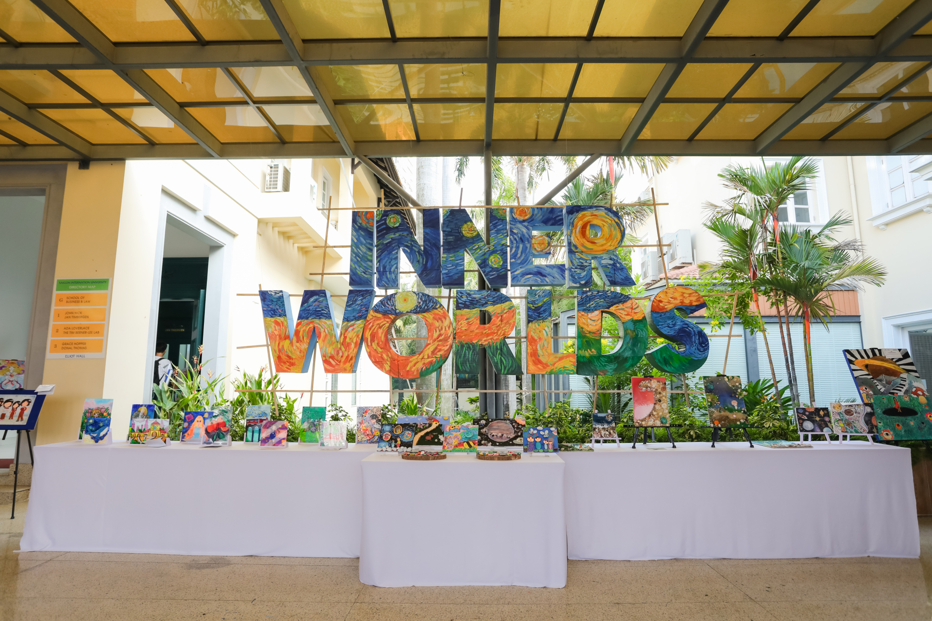 Triển lãm mỹ thuật đặc biệt quy tụ hàng trăm tác phẩm xuất sắc của học sinh từ bậc Tiểu học đến Trung học