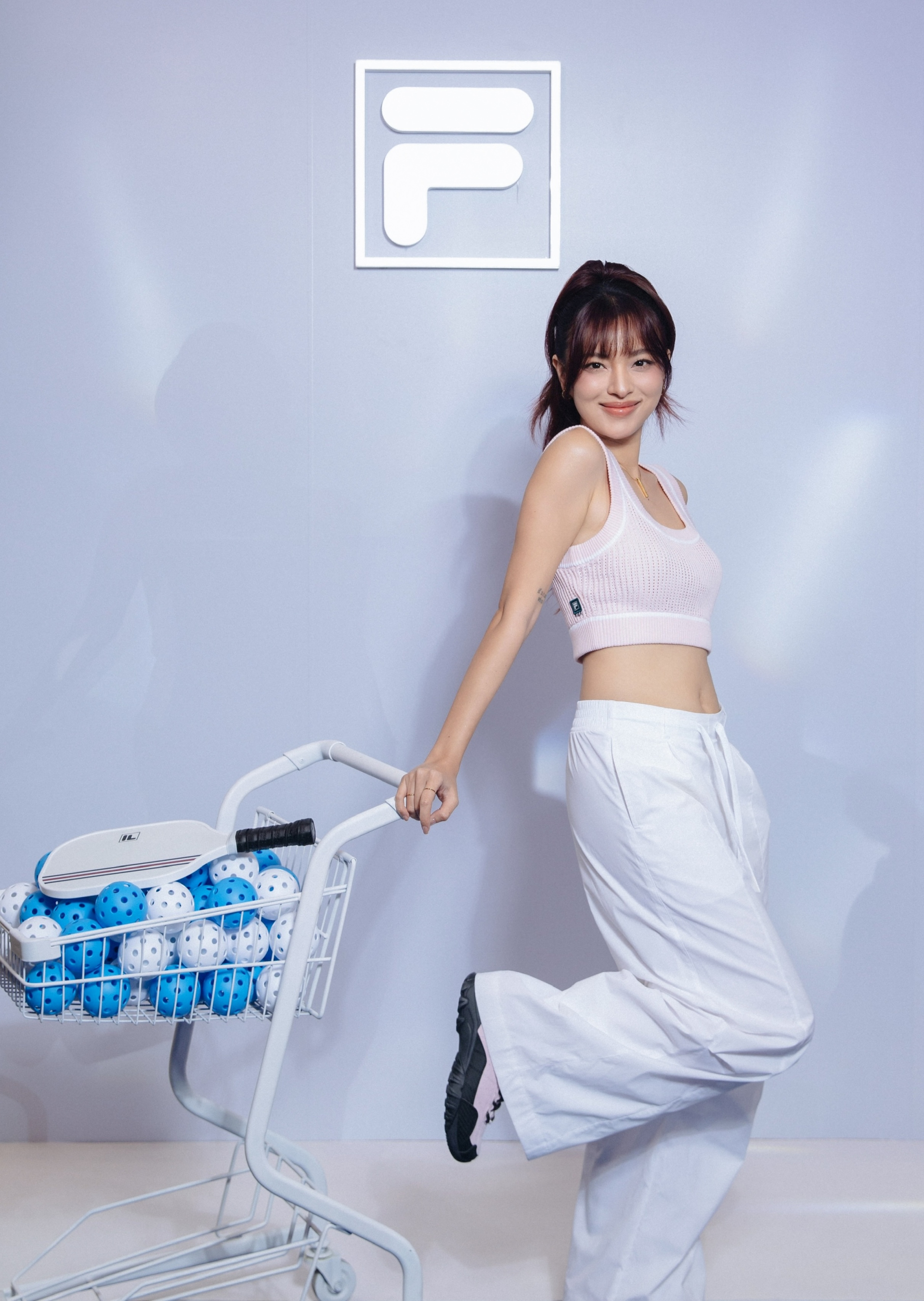 Minh Hằng, Jun Phạm, Duy Khánh cháy hết mình tại  “Sân chơi FILA Pickleball” ngay giữa trung tâm thương mại 