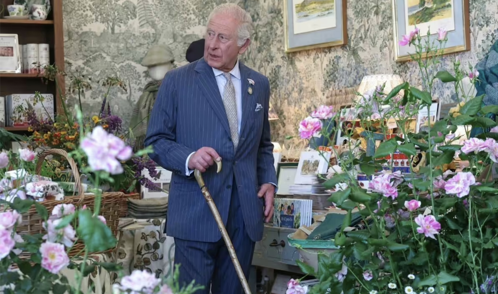 Quy tắc làm vườn kỳ lạ của Vua Charles: Cà rốt phải nhỏ bằng ngón tay út, bí ngô thì tuyệt đối không