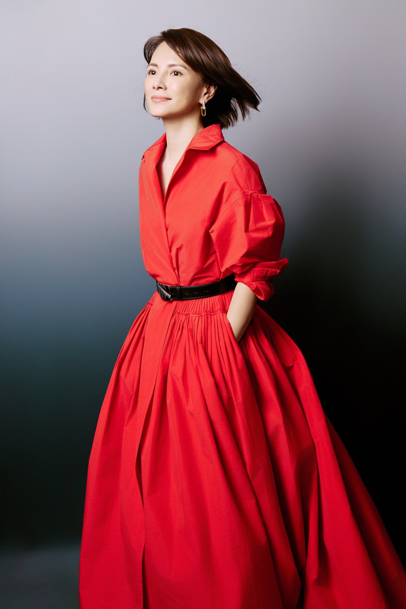 Ảnh hậu vứt bỏ hào quang, nuôi con riêng như con ruột để nhận lại nụ hôn công khai của chồng và 