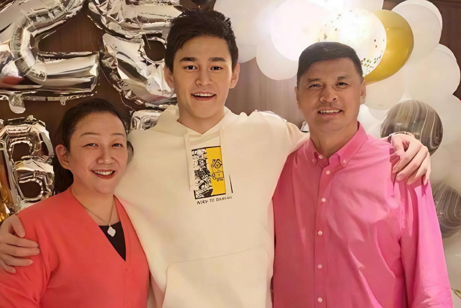 Tôn Dương và bố mẹ