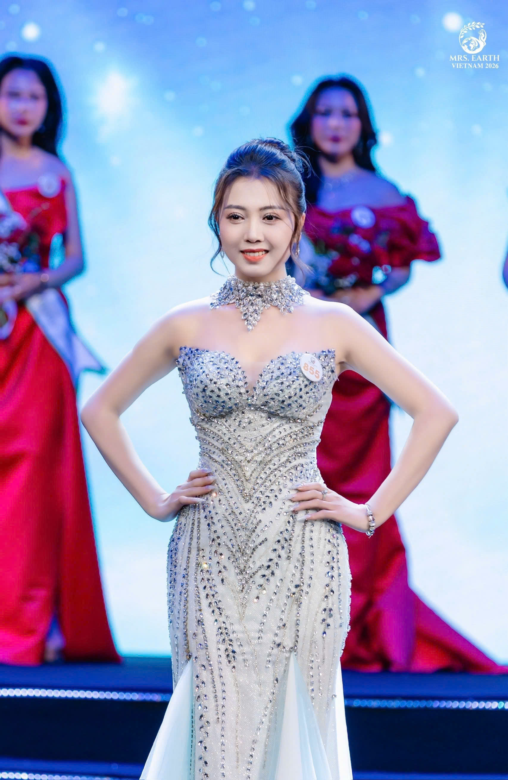Kim Phương Anh đăng quang Á hậu Mrs Earth Vietnam 2026