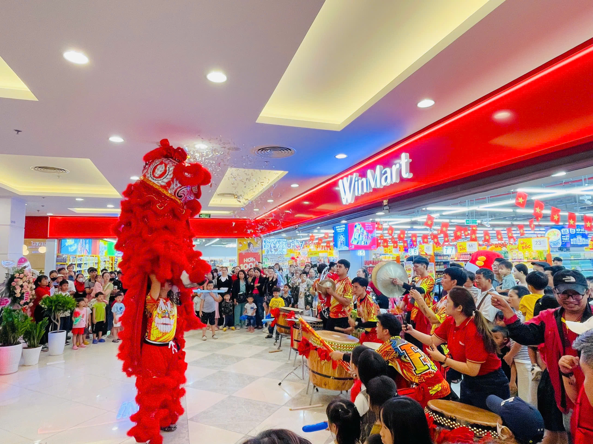Win liên tục ra mắt các mô hình siêu thị mới phục vụ nhu cầu người tiêu dùng.