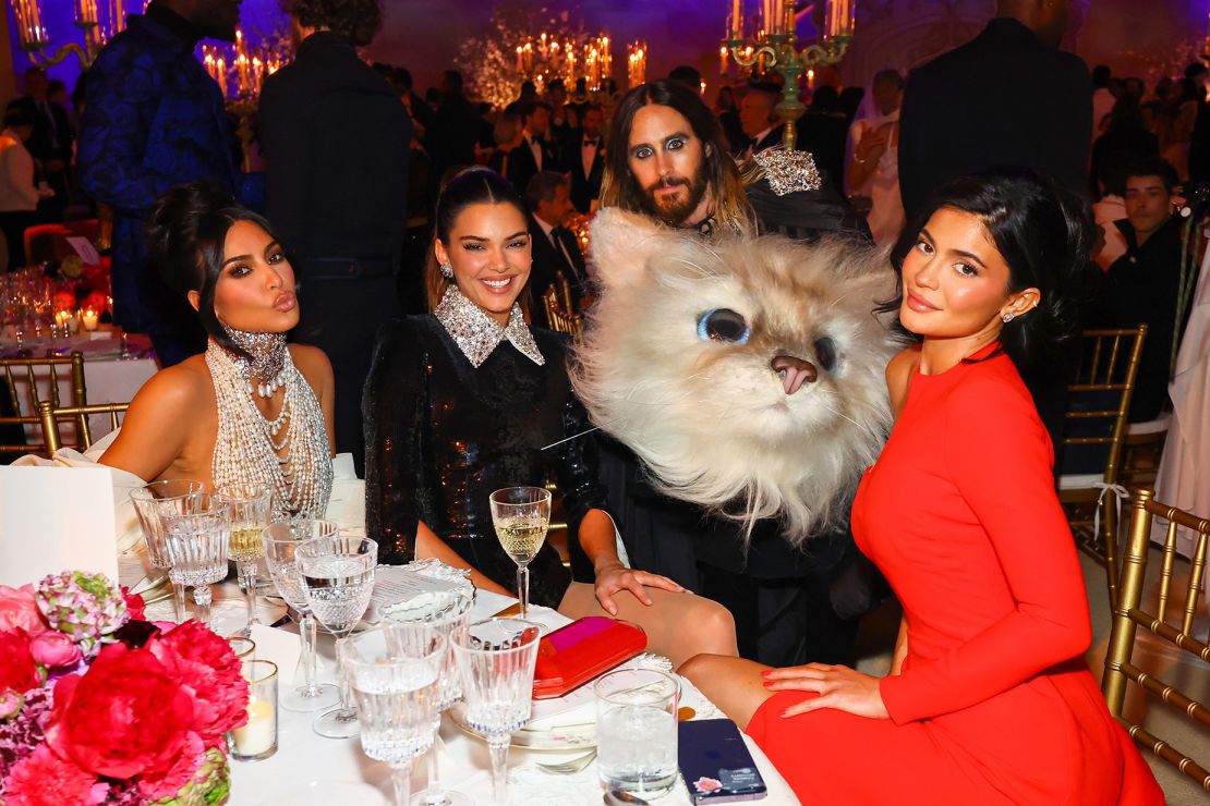 Những ngôi sao được phép xuất hiện tại Met Gala phải qua sự kiểm soát khắt khe của Anna Wintour.