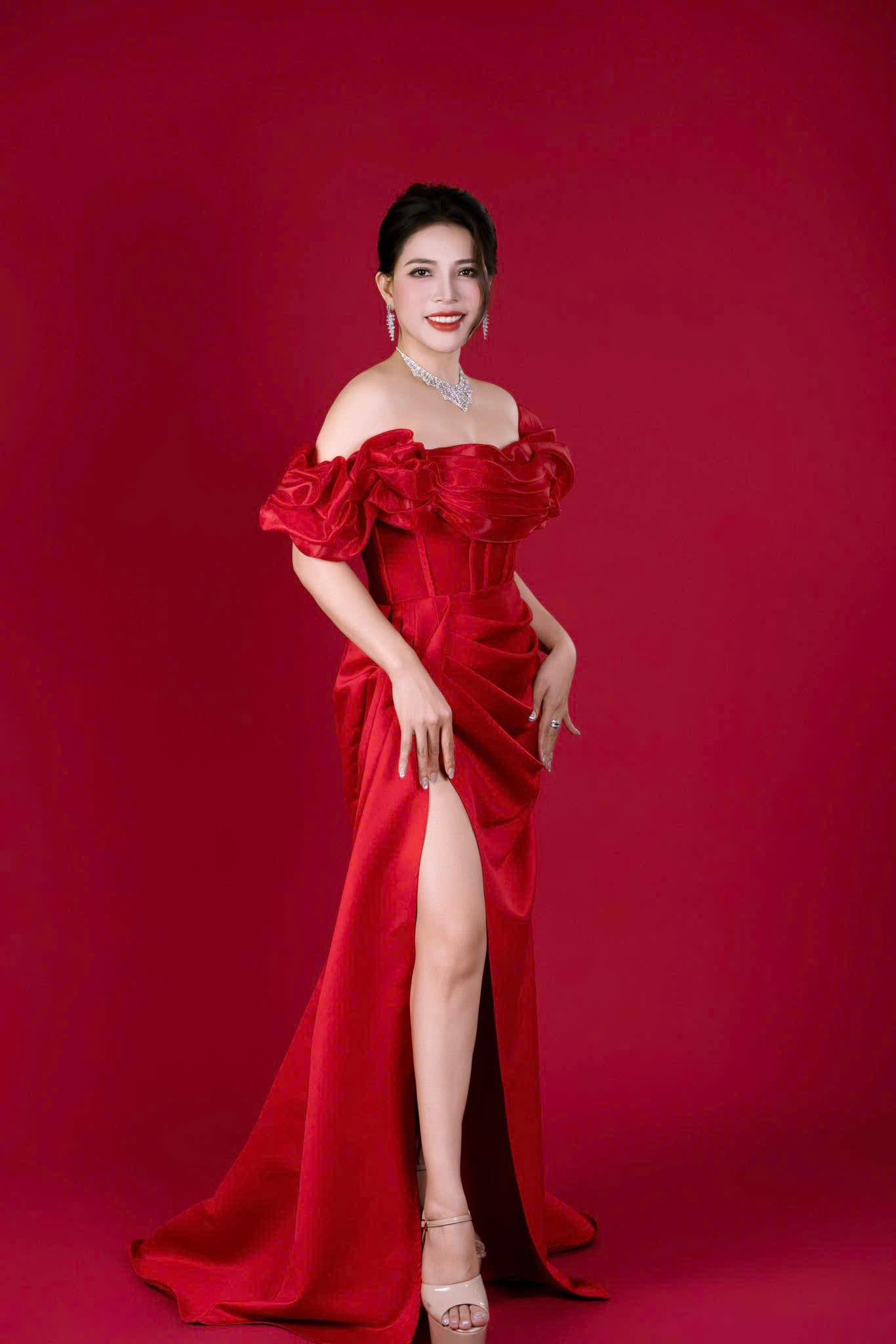 Hồng Mến đăng quang Á hậu Mrs Earth Vietnam 2026