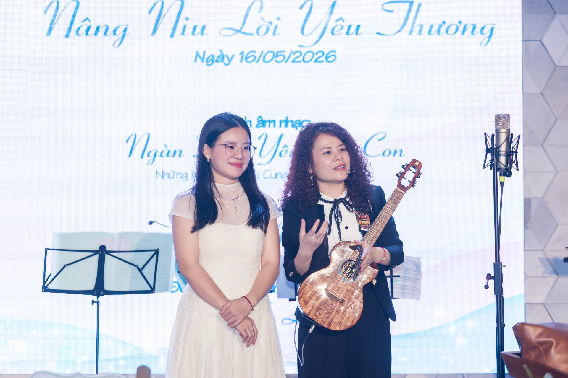 Ca sĩ Hà Ny và giảng viên piano Trúc Vy ra mắt dự án âm nhạc “Nâng Niu Lời Yêu Thương”
