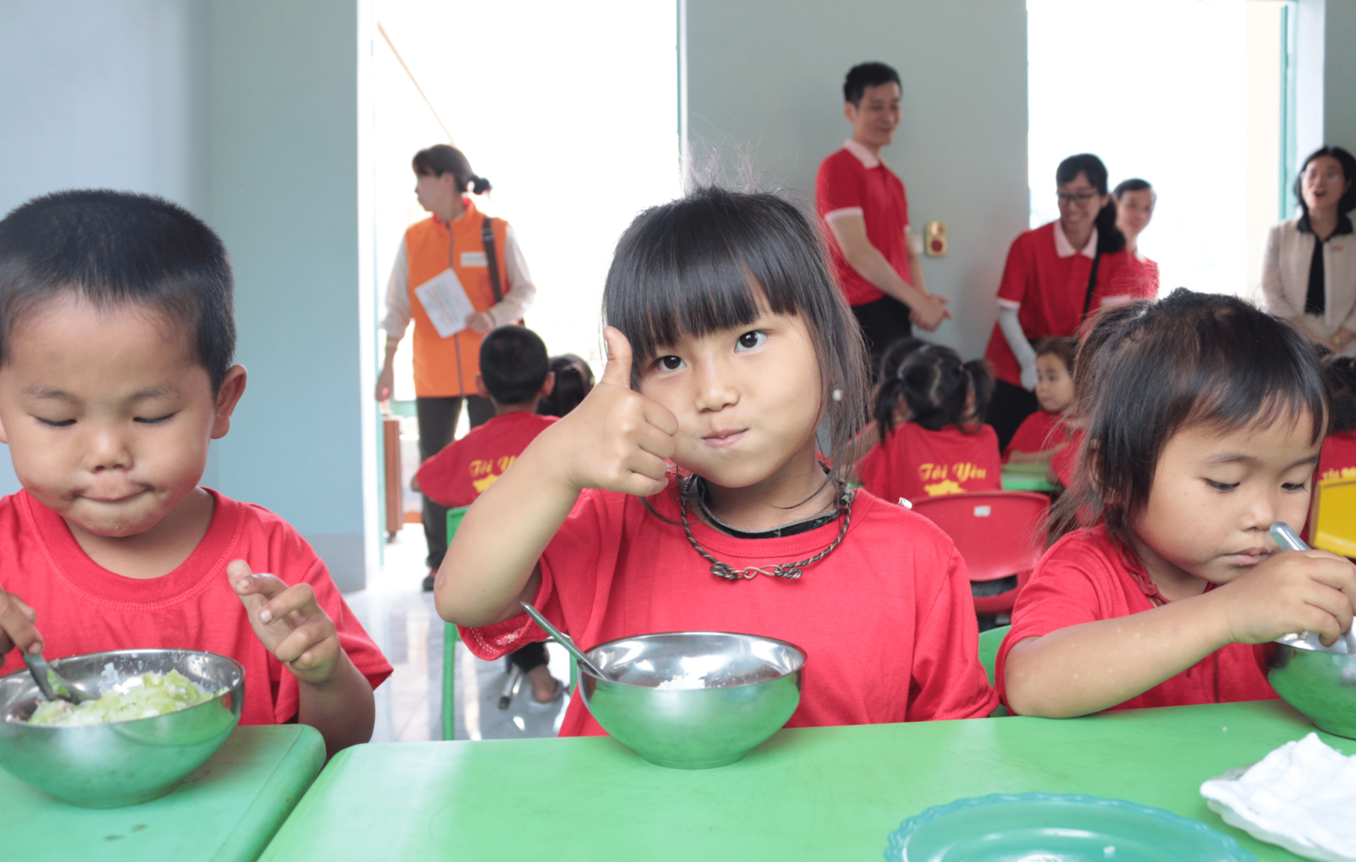 Chương trình “Smiles & Health for Children” (Sức khoẻ của em, Nụ cười của em) thể hiện triết lý doanh nghiệp của Morinaga Milk. 