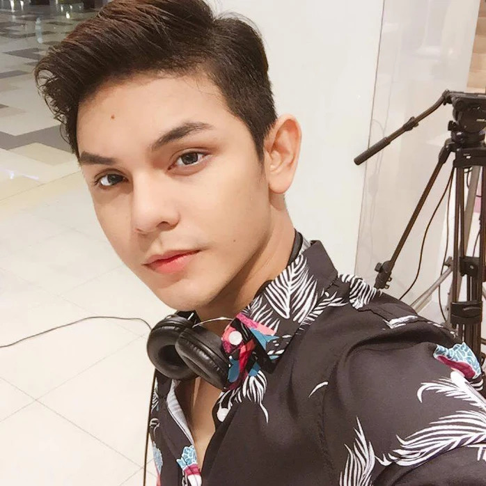 Sơn Ngọc Minh hoạt động solo, đồng thời tham gia diễn xuất và xuất hiện trong một số gameshow truyền hình