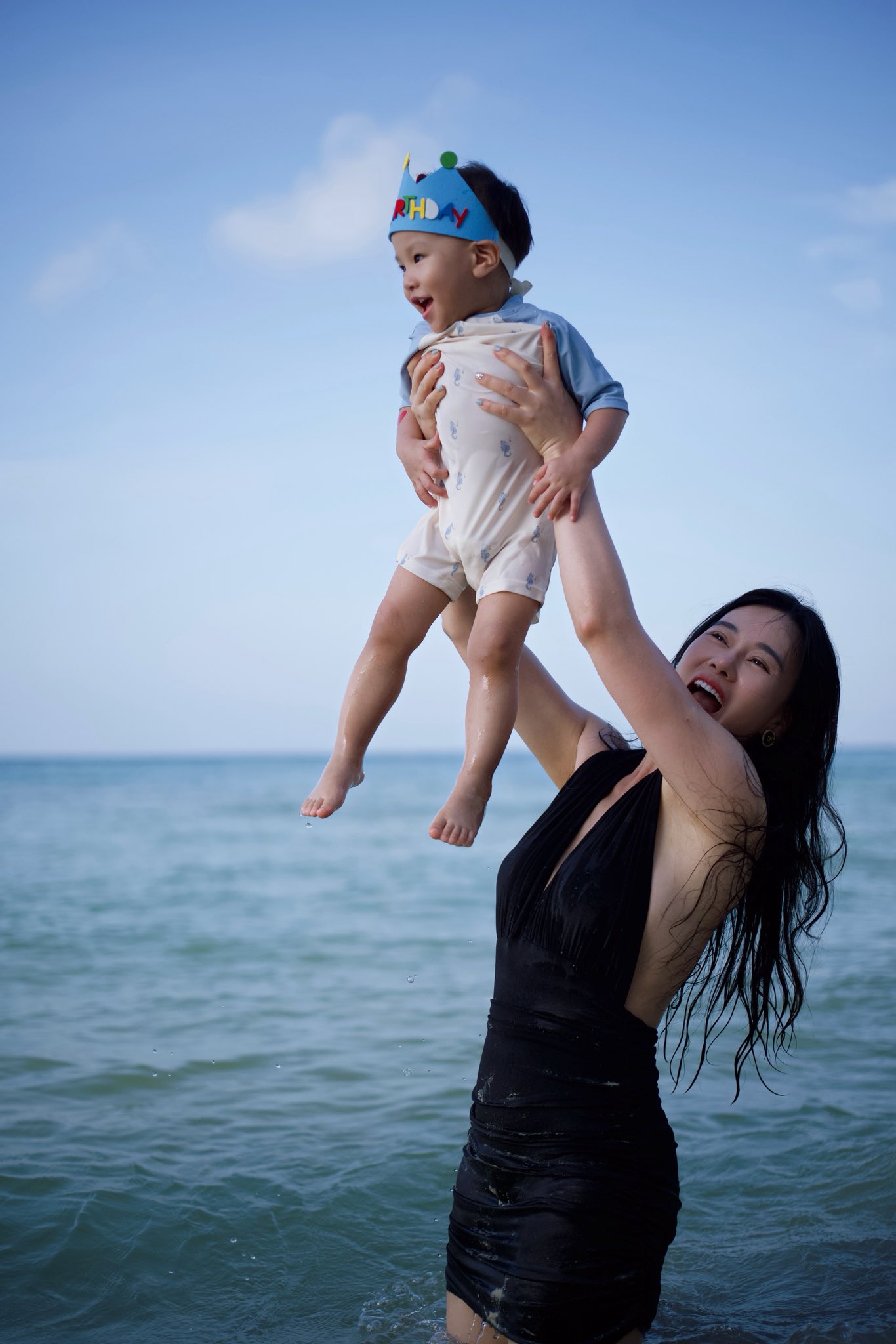 Diện mạo của ái nữ nhà Shark Bình - Phương Oanh trở thành tâm điểm