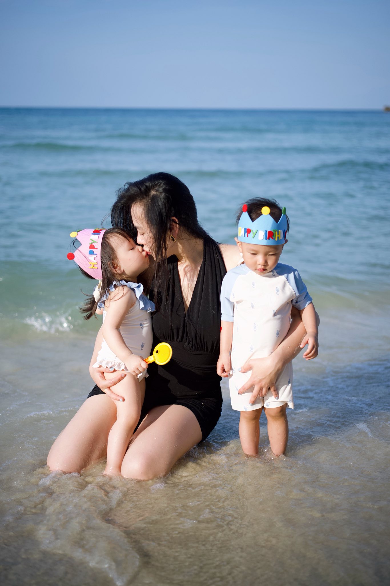 Diện mạo của ái nữ nhà Shark Bình - Phương Oanh trở thành tâm điểm