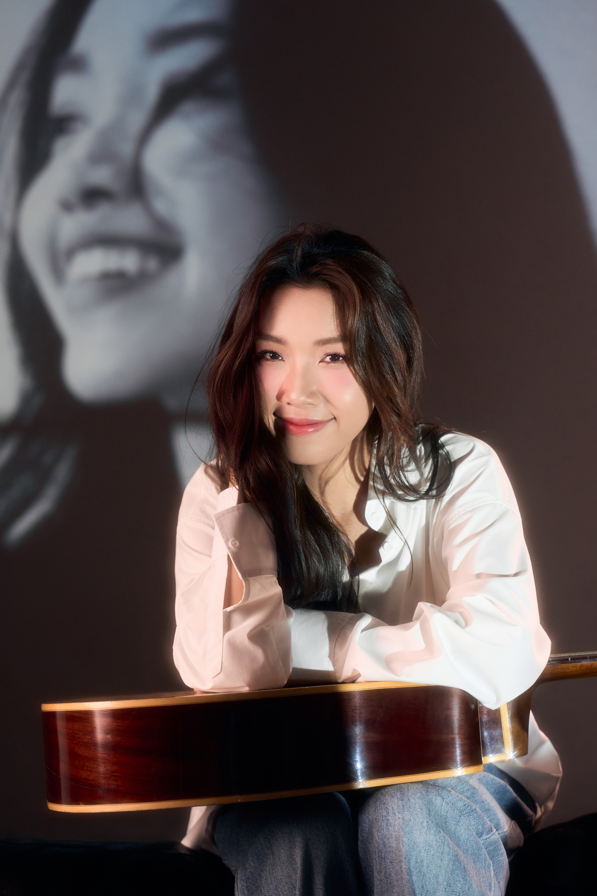 Vy Vy ra mắt EP “Em Là Hoa Hồng Nhỏ”