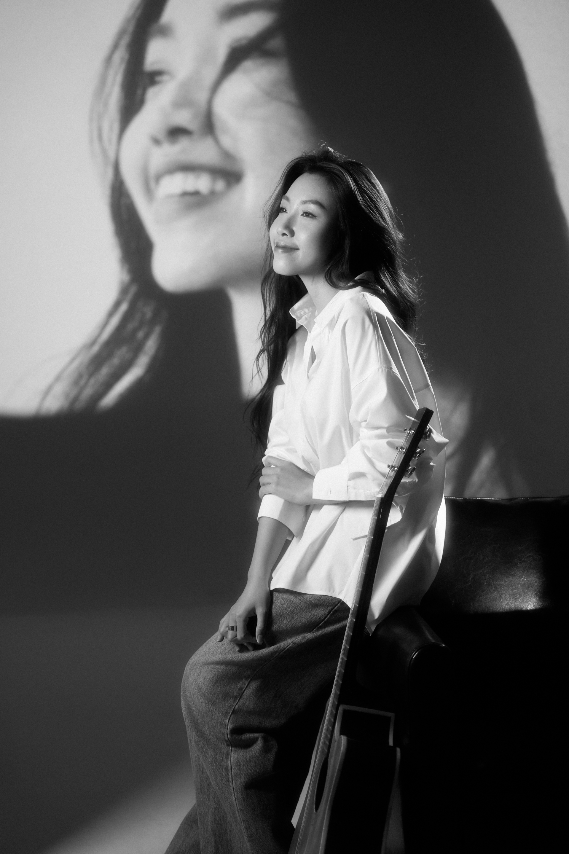 Vy Vy ra mắt EP “Em Là Hoa Hồng Nhỏ”