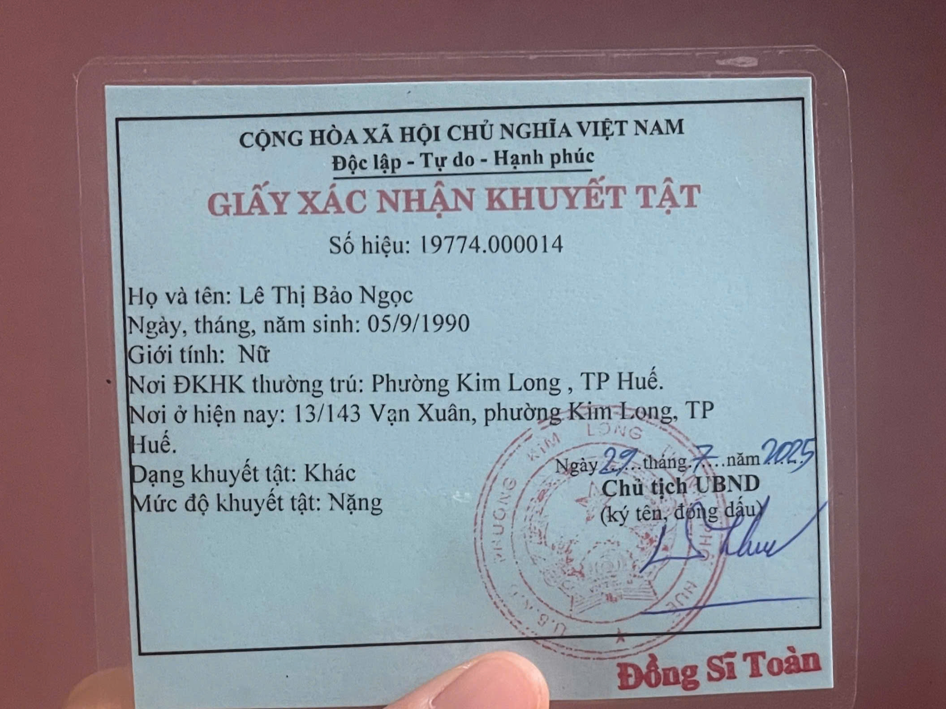 Nỗi đau chồng chất của người mẹ mù lòa, suy thận nuôi con ung thư