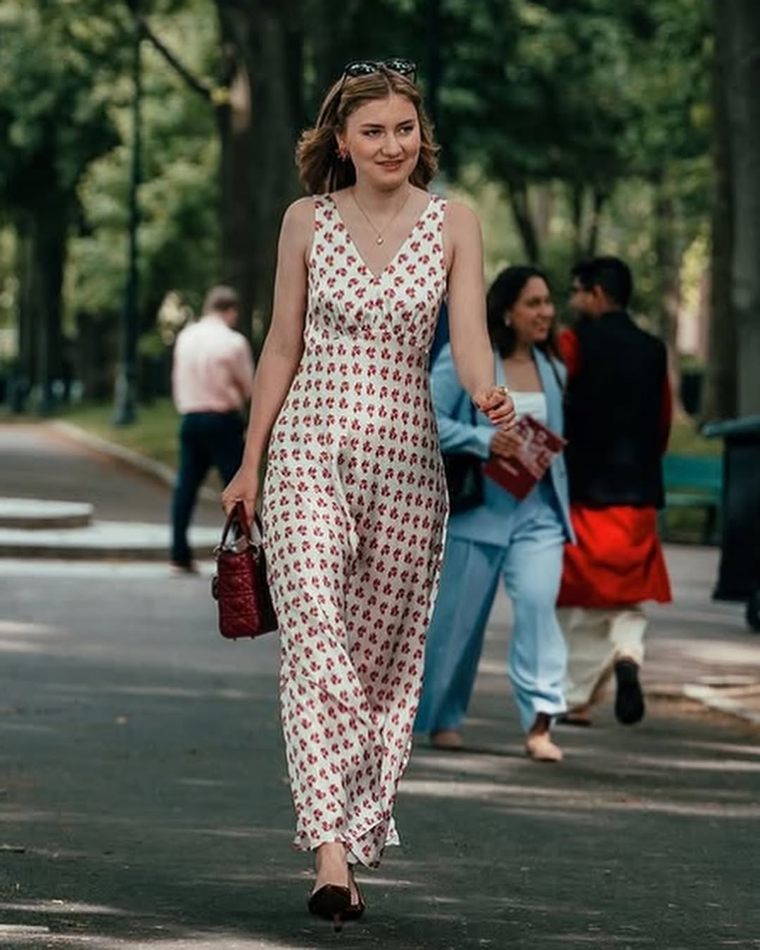 Công chúa Elisabeth của Bỉ mặc gì khi nhận bằng Harvard?