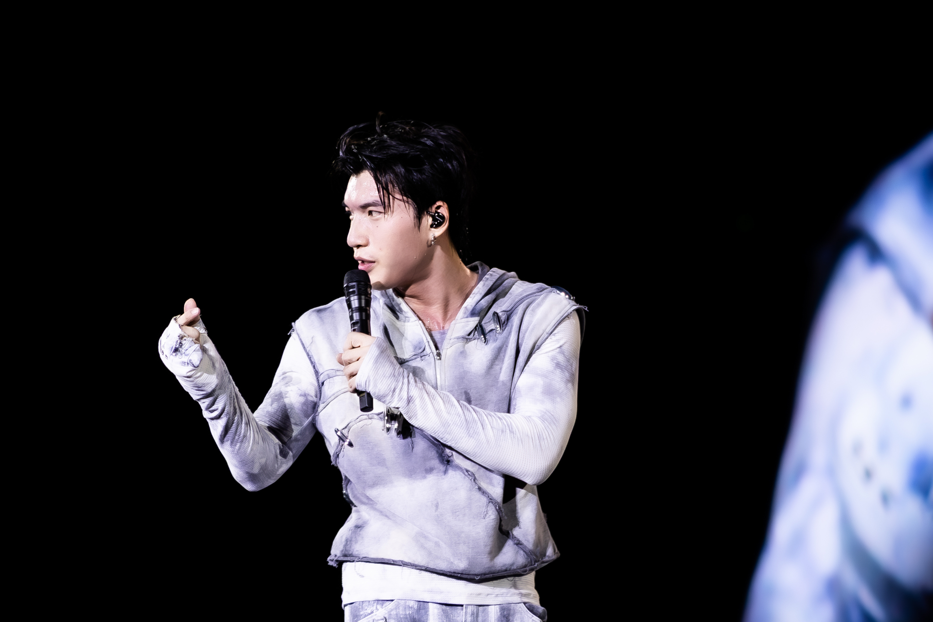 SOOBIN ngẫu hứng hát “Em” tặng khán giả OSUNFEST 2026 lúc 12 giờ đêm