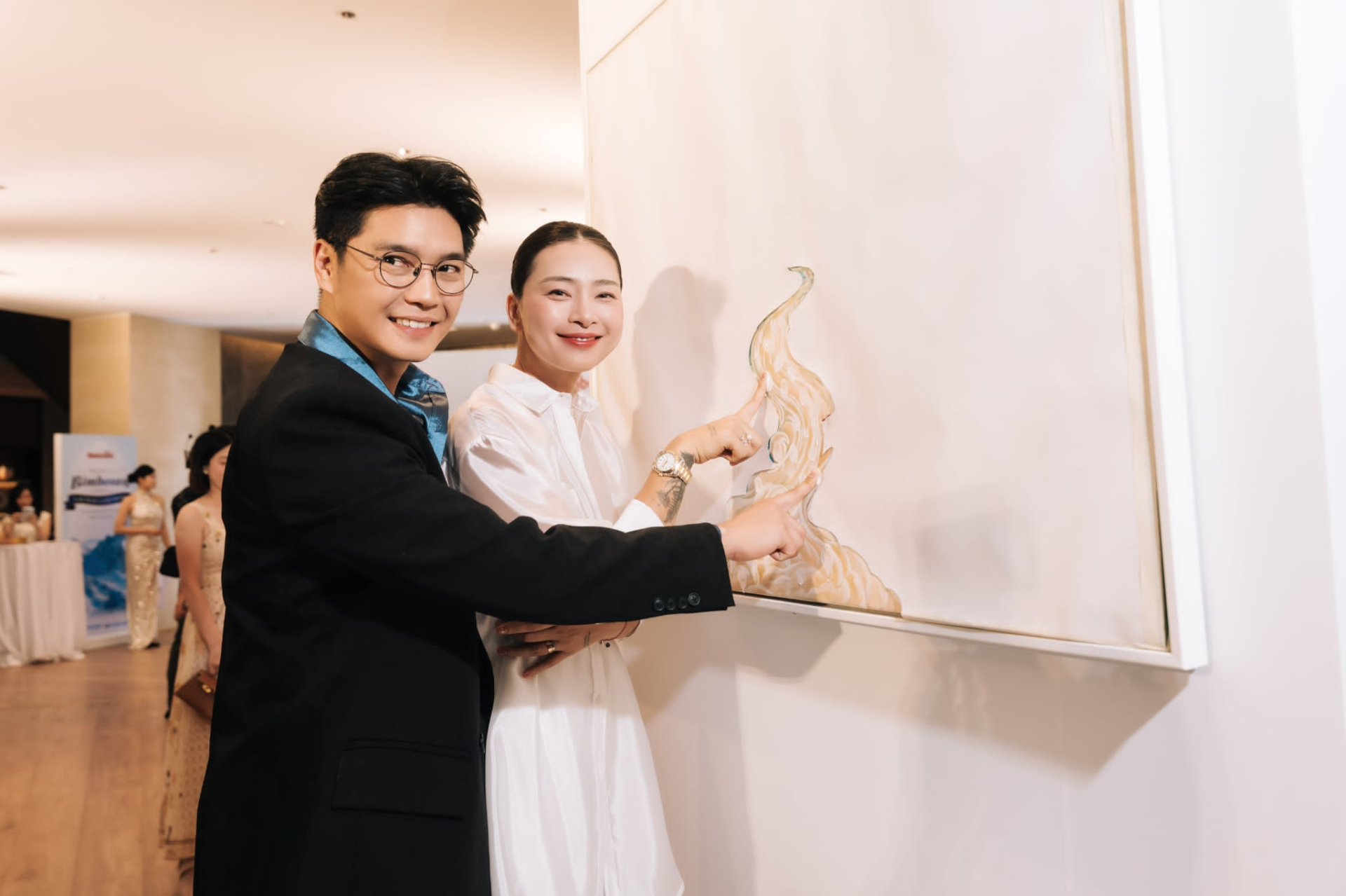 Ngô Thanh Vân thừa nhận bị trầm cảm sau sinh: “Có những lúc tôi bật khóc theo con”