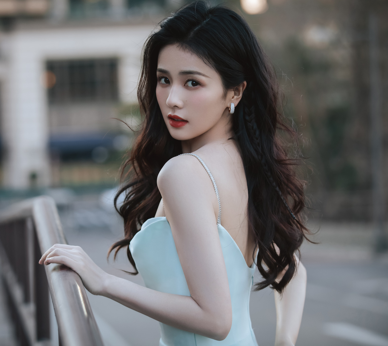 Mỹ nhân 9x bị chụp ảnh