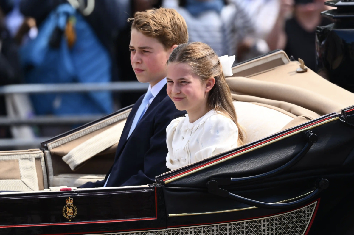Trooping the Colour 2026: Anh em nhà Wales tươi cười, còn Hoàng tử Archie và Công chúa Lilibet ở đâu?