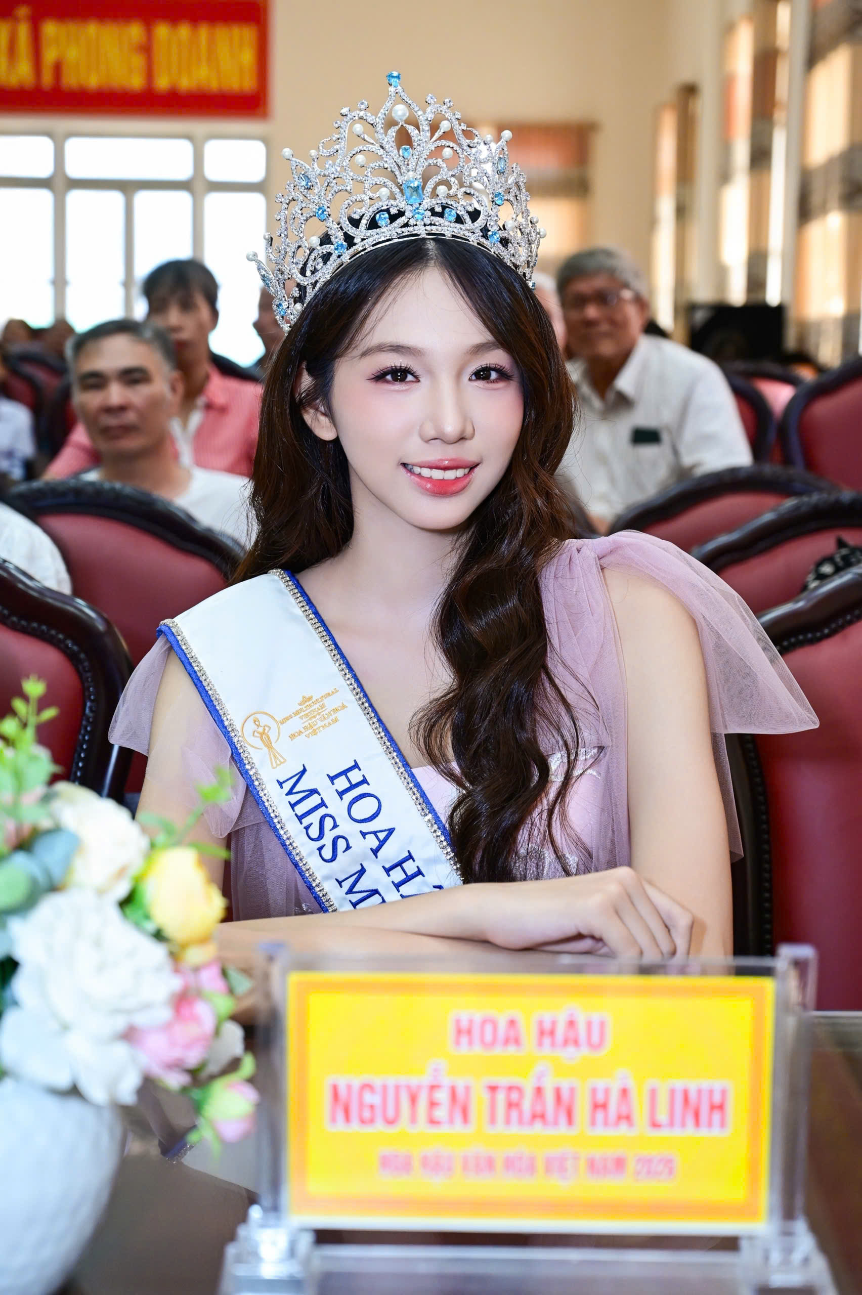 Hoa hậu Hà Linh làm điều đặc biệt trước ngày đại diện Việt Nam thi quốc tế Miss Multicultural World