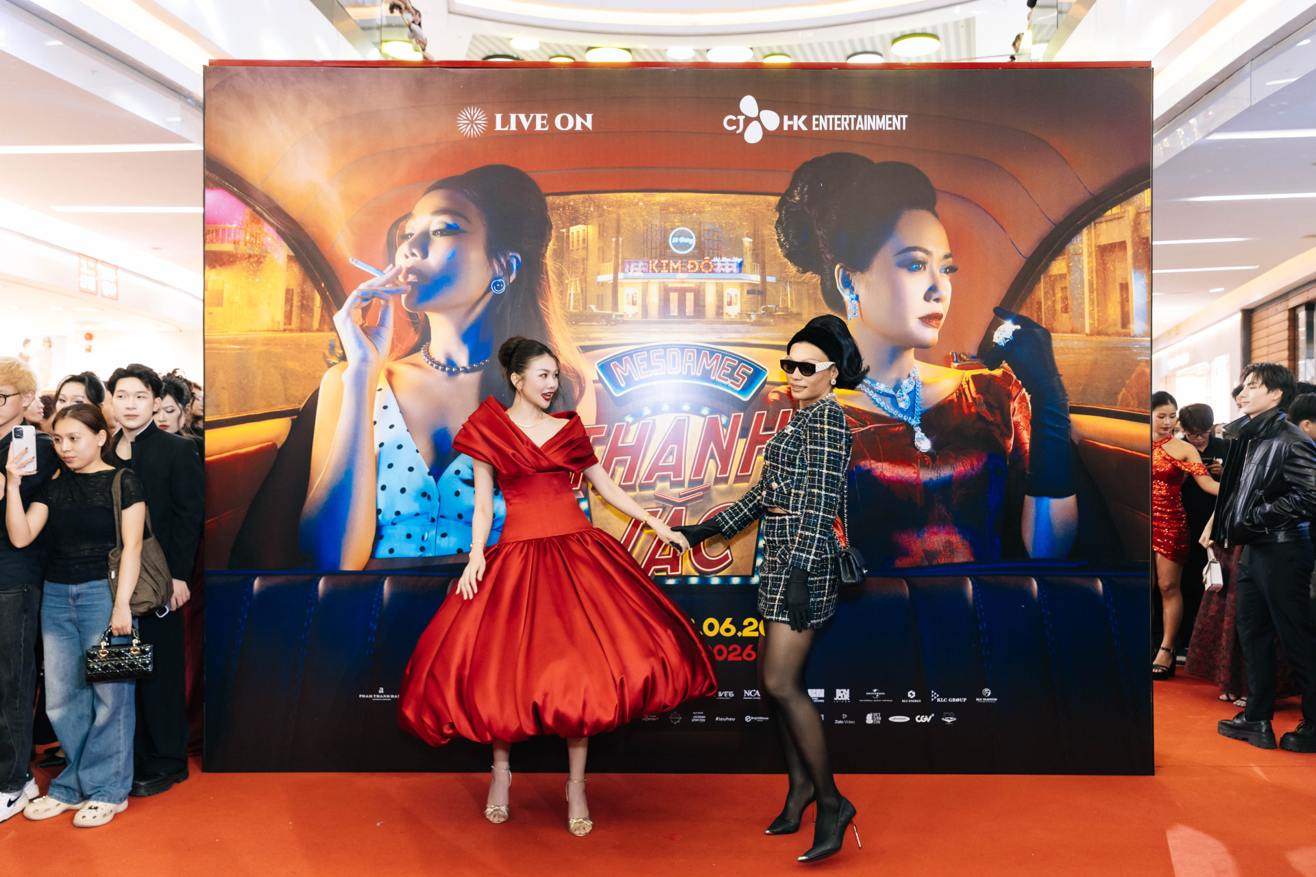 Thanh Hằng rơi vào lưới tình tay ba, hé lộ cảnh nóng táo bạo với Lương Thế Thành
