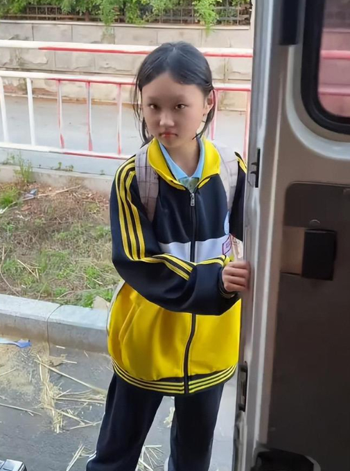 Bữa trưa một bà mẹ chuẩn bị cho con gái mang đến trường khiến ai xem cũng ngán ngẩm: Thà ăn cơm trắng còn hơn!