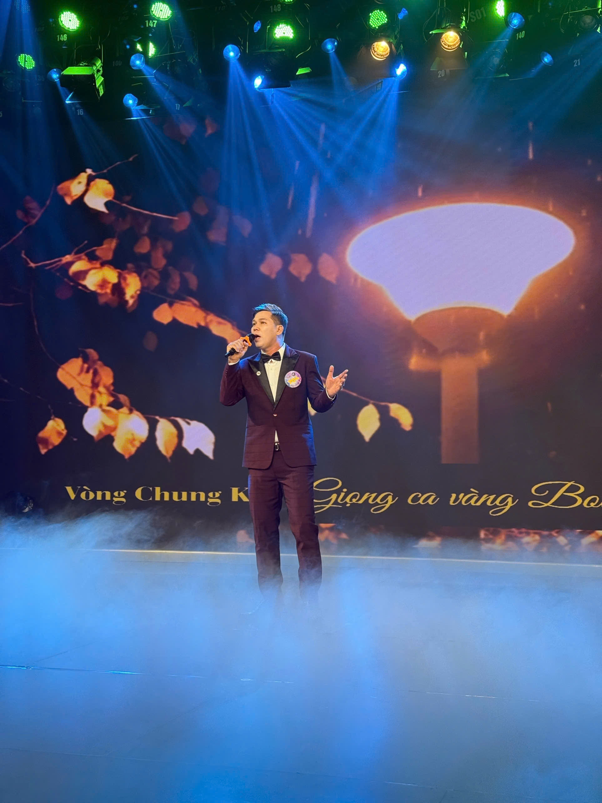 Nguyễn Minh Hiền giành Giải Ba Giọng Ca Vàng Bolero Việt Nam mùa 12 sau gần 20 năm xa sân khấu