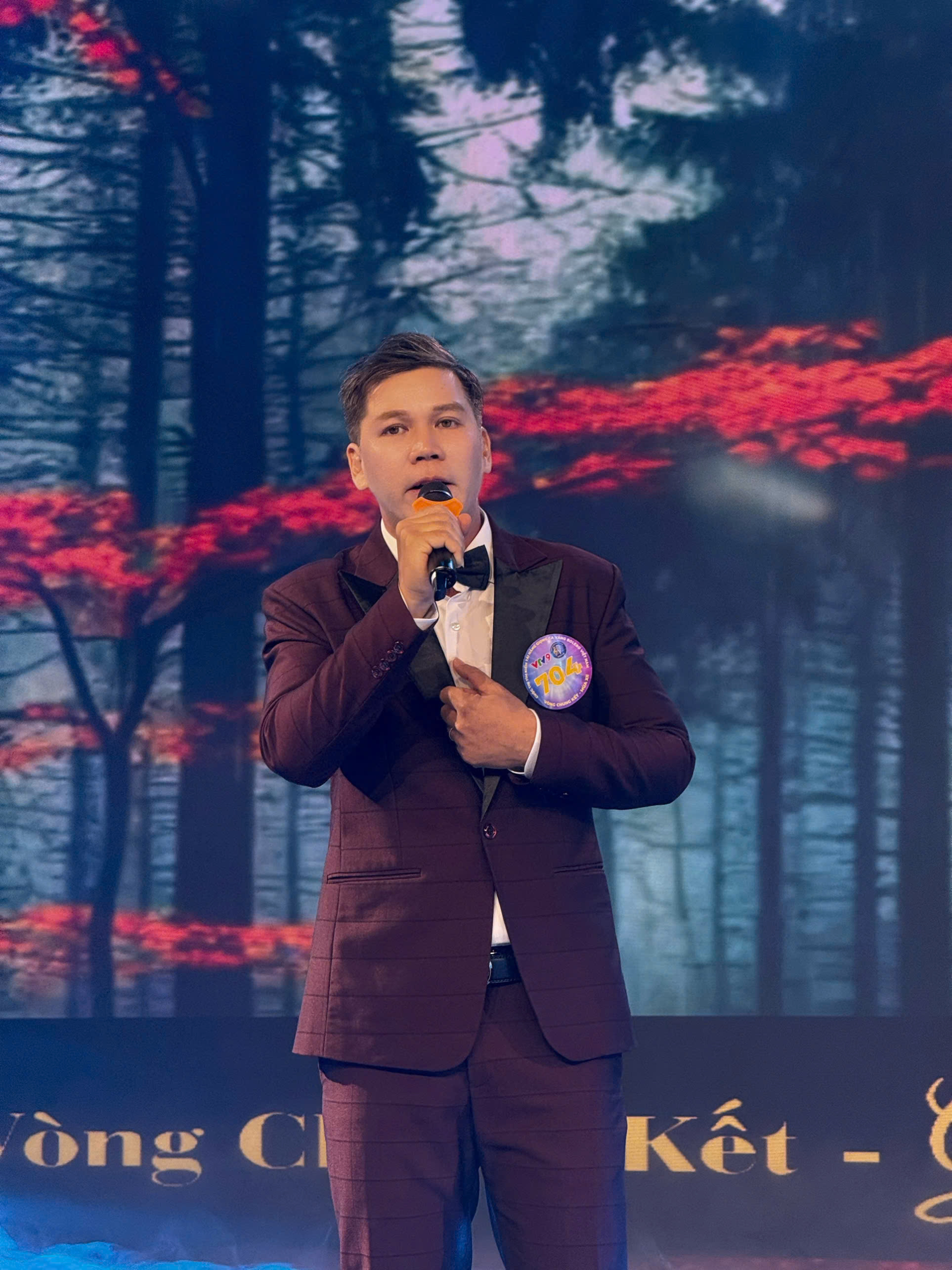 Nguyễn Minh Hiền giành Giải Ba Giọng Ca Vàng Bolero Việt Nam mùa 12 sau gần 20 năm xa sân khấu