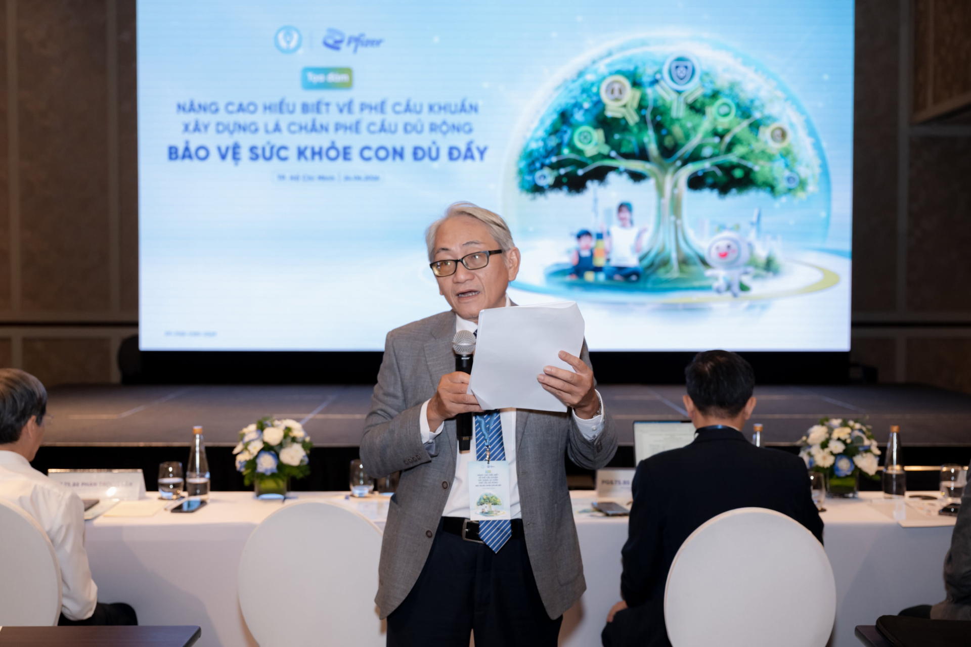 PGS.TS.BS Cao Hữu Nghĩa, Trưởng Bộ môn Khoa học y sinh, Viện Pasteur TP.HCM nhấn mạnh tầm quan trọng của việc nhận diện đúng nhóm nguy cơ ở từng độ tuổi để áp dụng các biện pháp phòng ngừa phù hợp 