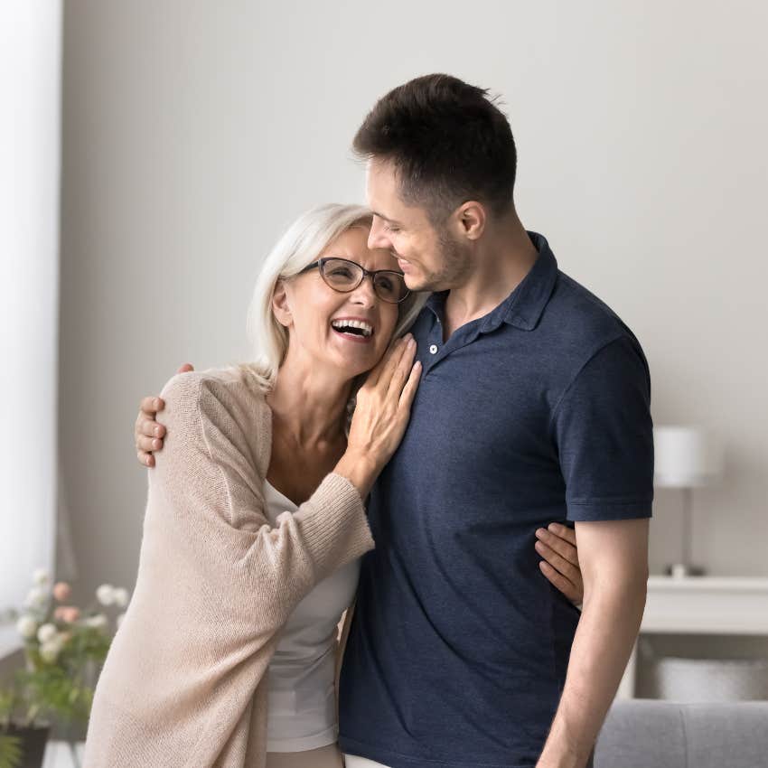 Con trai nói thẳng với mẹ: 