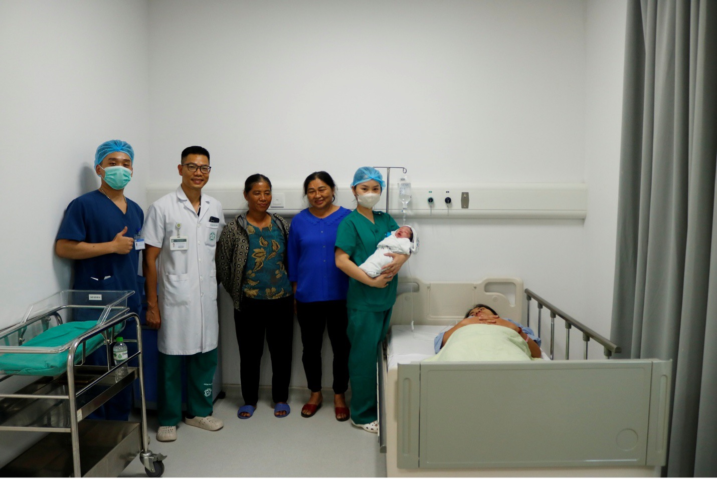 Tiếng khóc chào đời đầu tiên tại Bệnh viện Bạch Mai cơ sở Ninh Bình