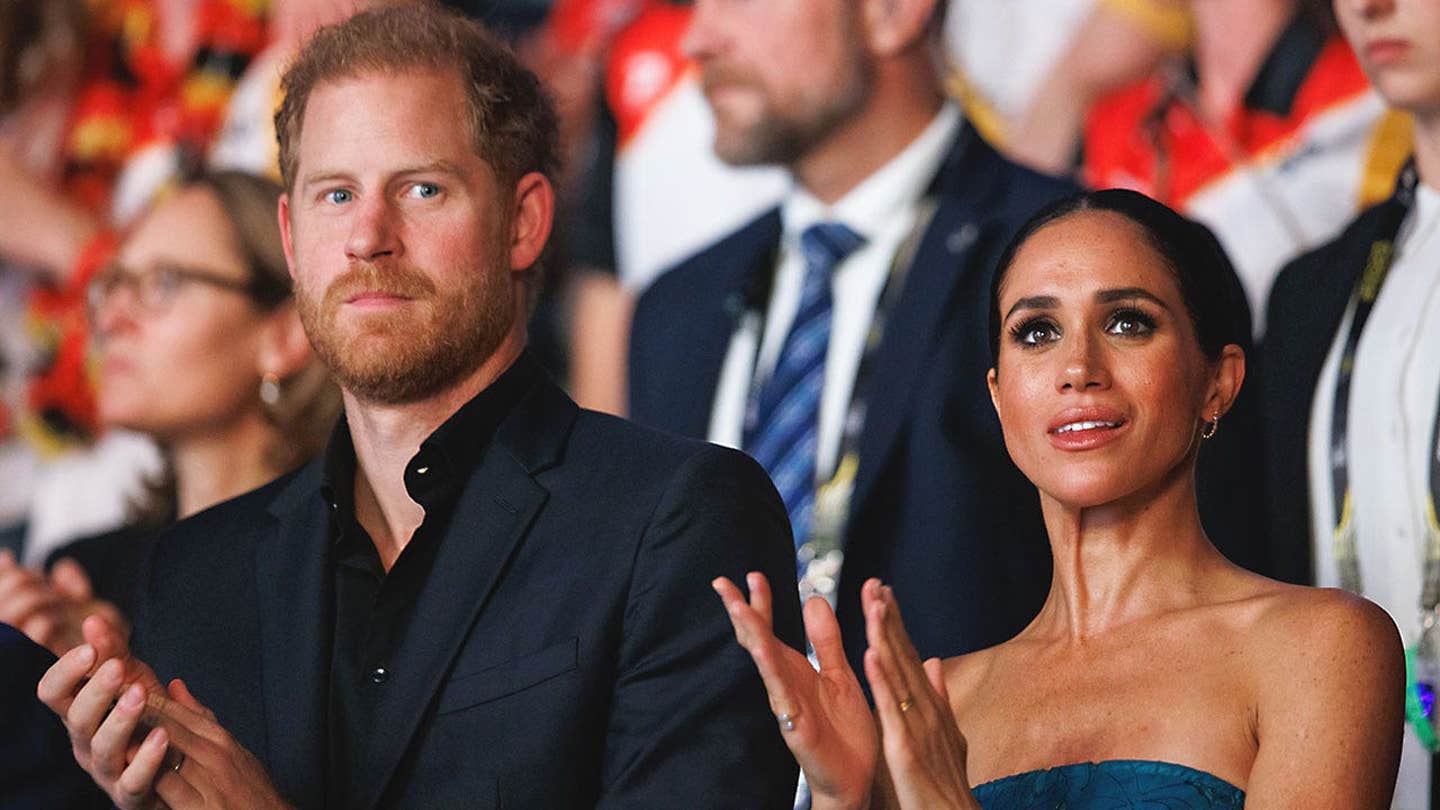 Chuyến hồi hương nhiều toan tính của vợ chồng Harry