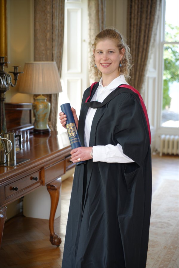 Lady Louise Windsor tốt nghiệp Đại học St Andrews