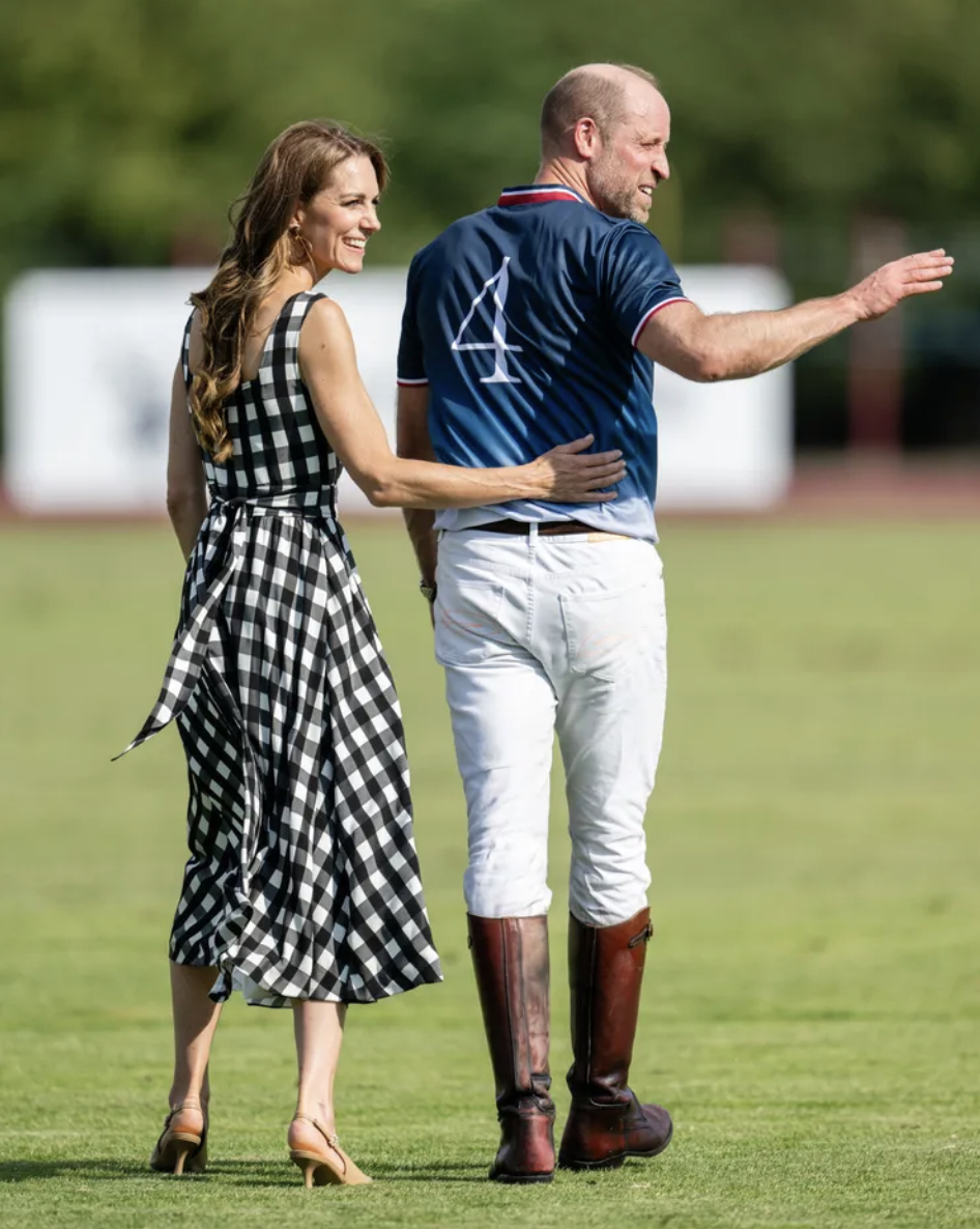 Vợ chồng Kate-William trông hạnh phúc thế!