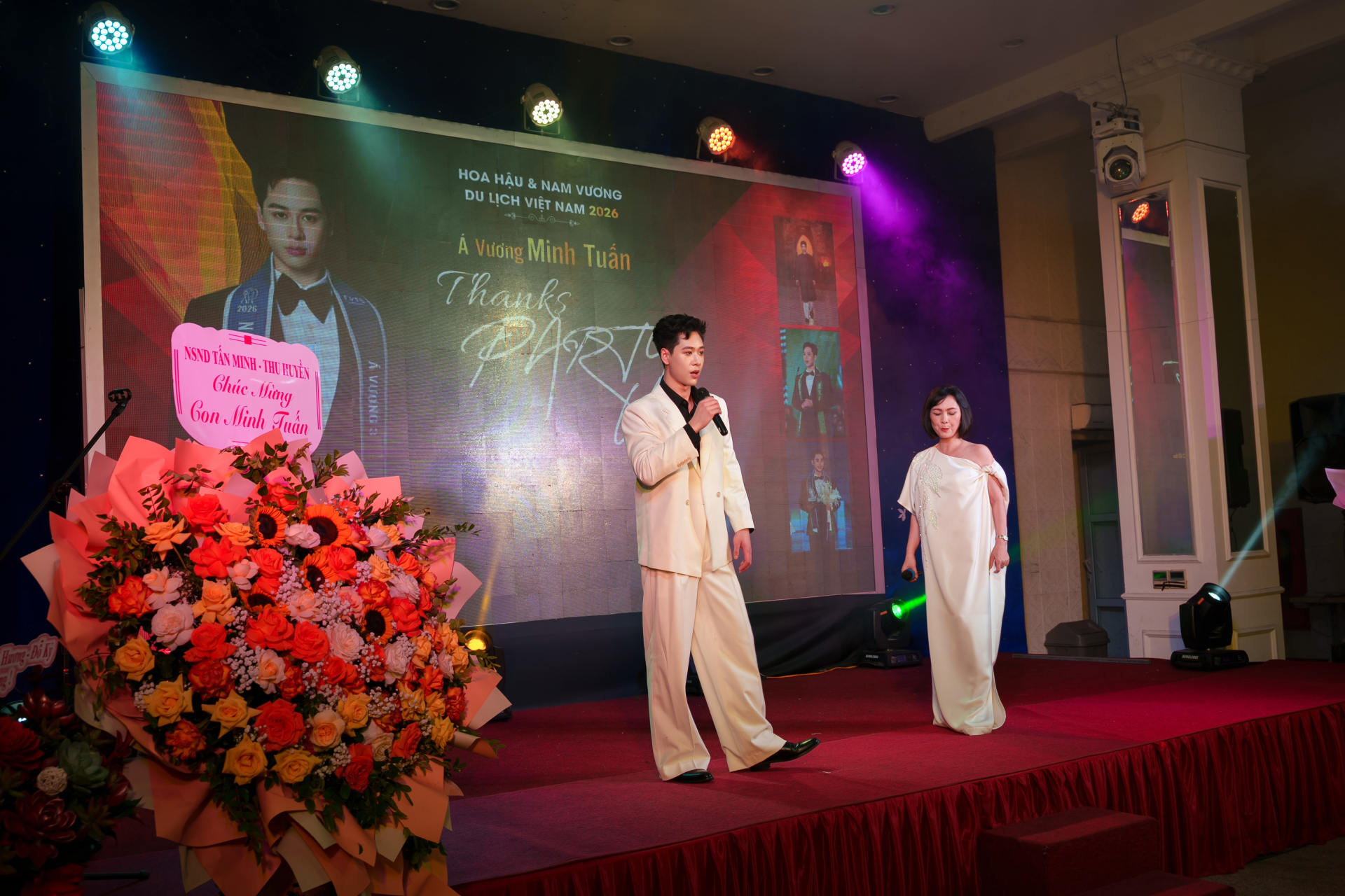 Nam thần cao 1m83 vừa đăng quang Á vương đã lấn sân ca hát, mẹ là NSƯT nổi tiếng
