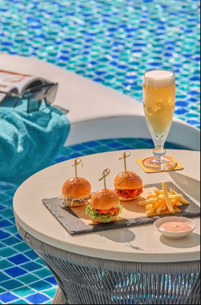 Các loại Cocktail đặc trưng tại INK360, Pool Bites tại voco Quang Binh Resort