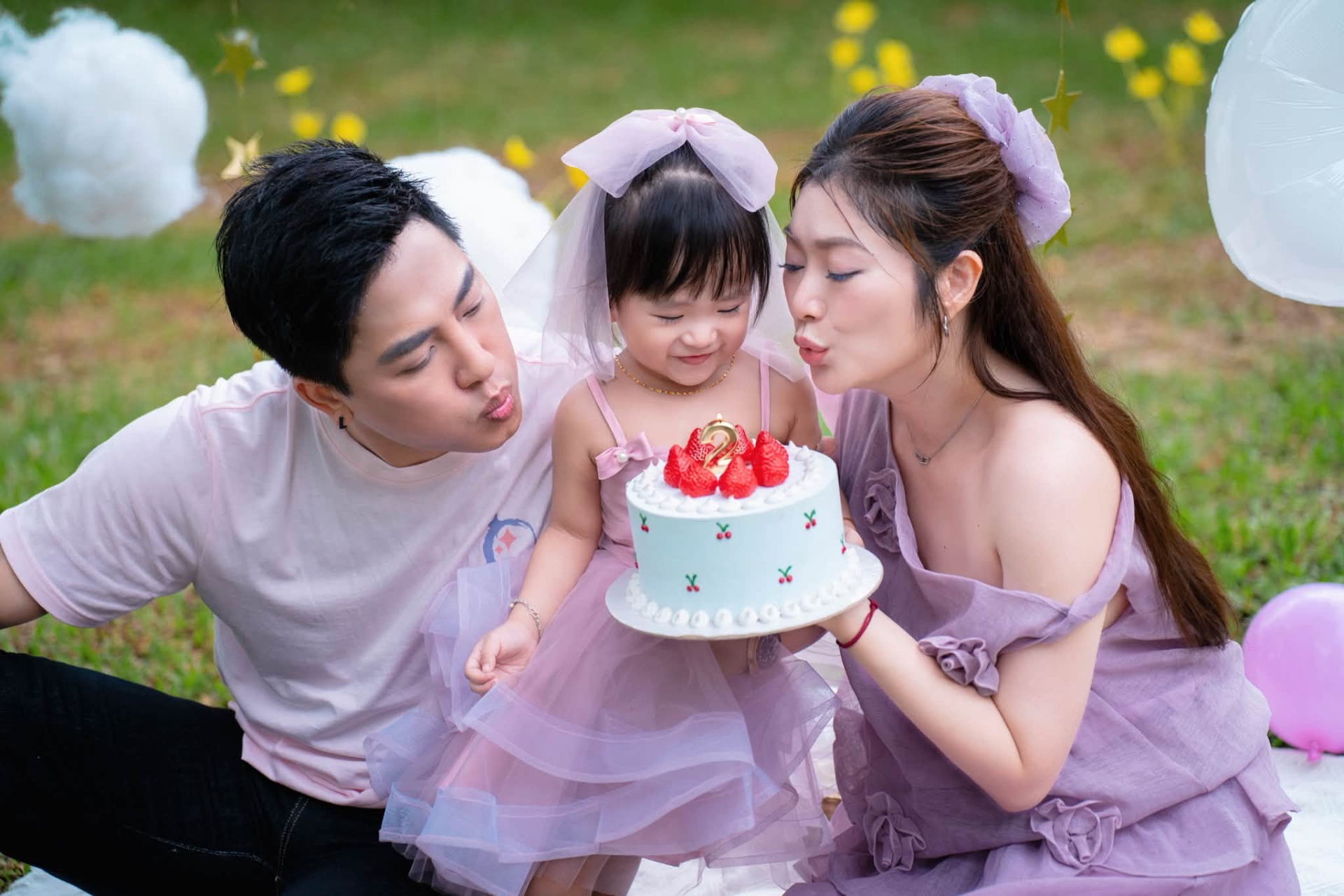 Gia đình hạnh phúc của diễn viên Thanh Trúc. Ảnh: FBNV