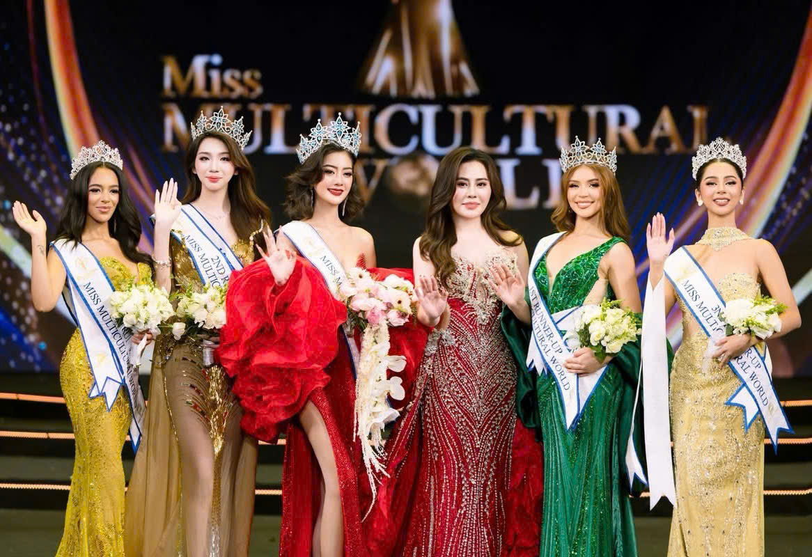Hoa hậu Phan Kim Oanh bật khóc sau ba năm xây dựng Miss Multicultural World: “Mọi sự hy sinh đều xứng đáng”
