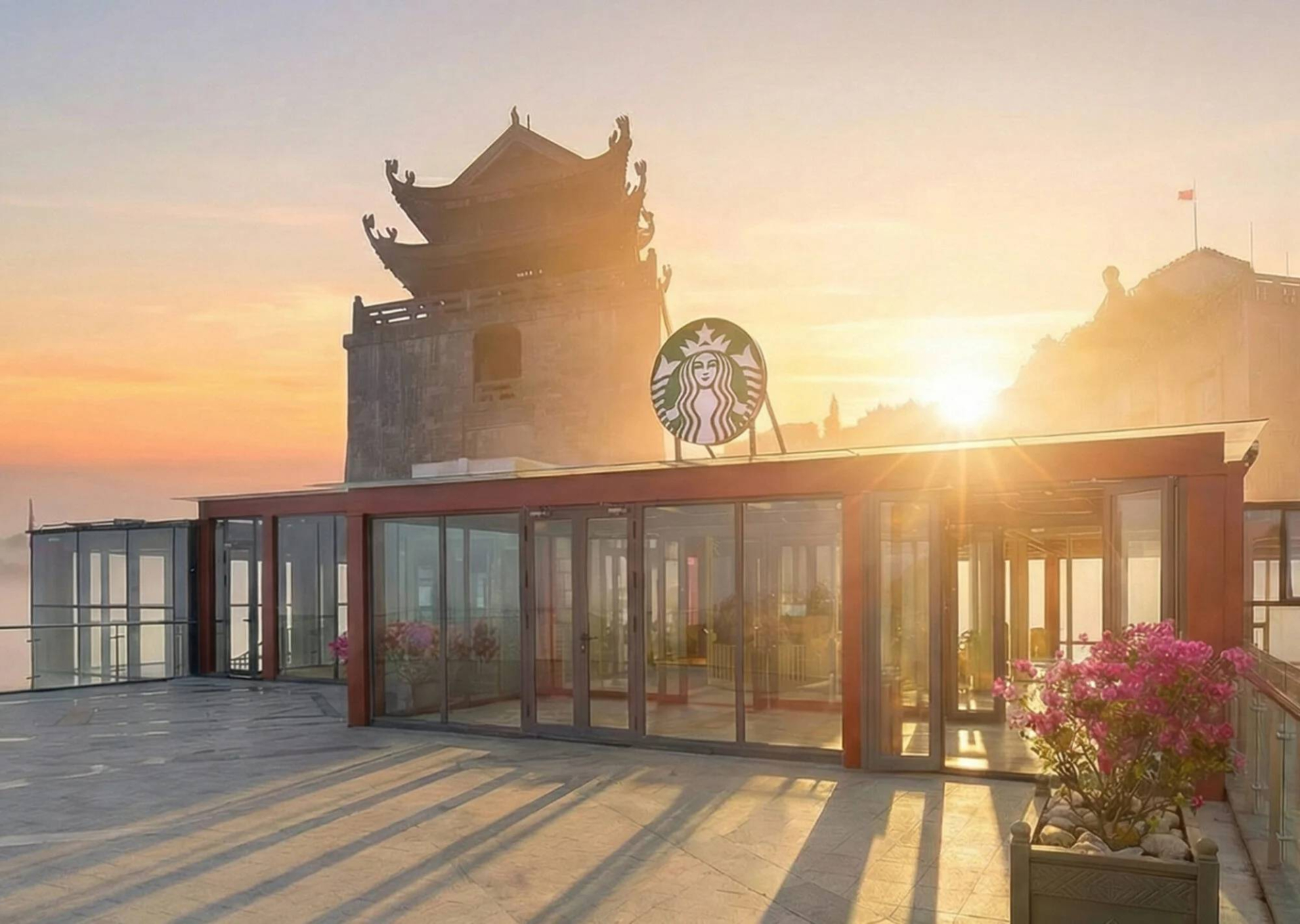 Cuộc đua của Phê La, Highlands và Starbucks: Ai đang sở hữu địa điểm mệnh danh 