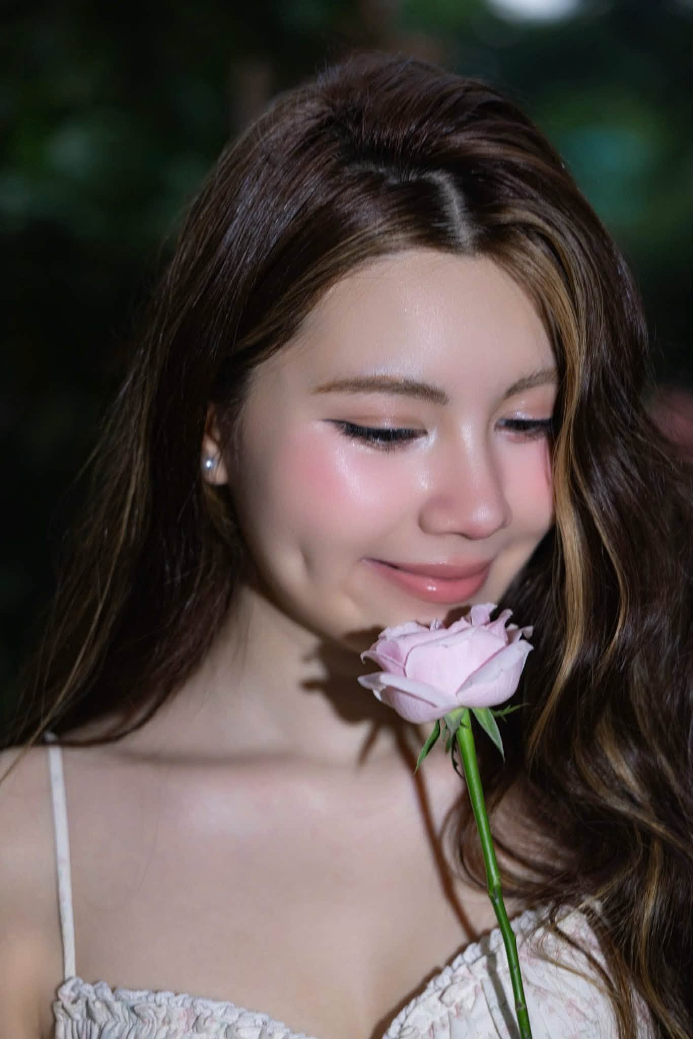 Hạt Dẻ chính thức bước sang tuổi 18: Visual ngọt ngào gây chú ý, lời chúc của mẹ khiến nhiều người xúc động