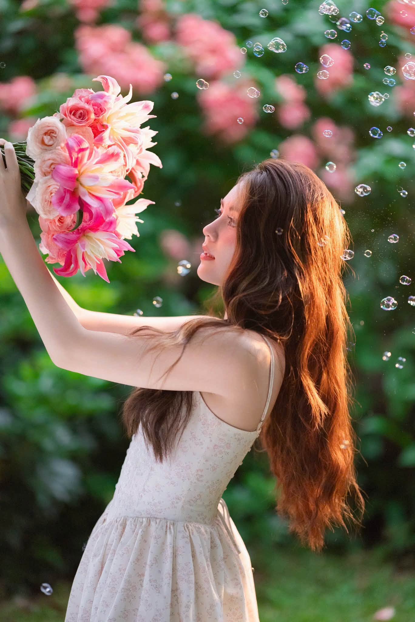 Hạt Dẻ chính thức bước sang tuổi 18: Visual ngọt ngào gây chú ý, lời chúc của mẹ khiến nhiều người xúc động