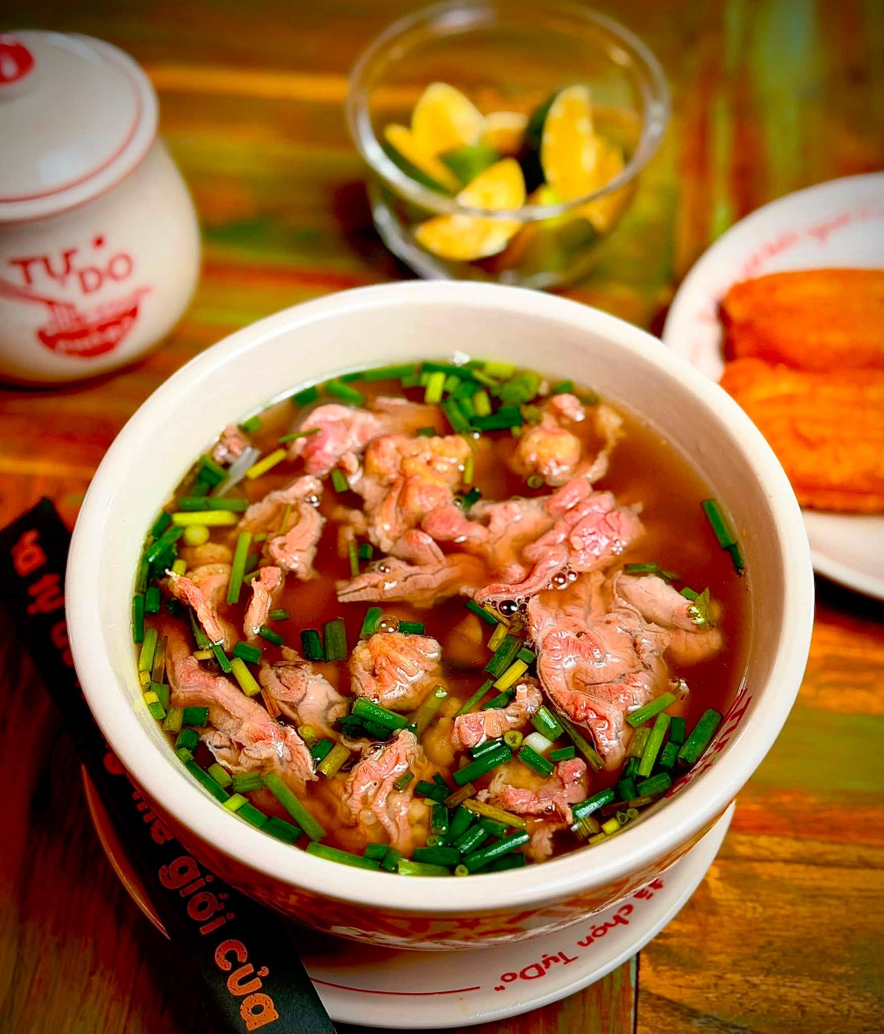 Chuỗi Tự Do