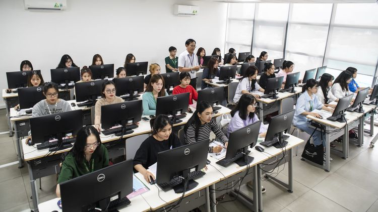 Sau quyết định chọn ngành: 5 khung tham chiếu giúp phụ huynh đánh giá chất lượng đào tạo Thương mại Điện tử