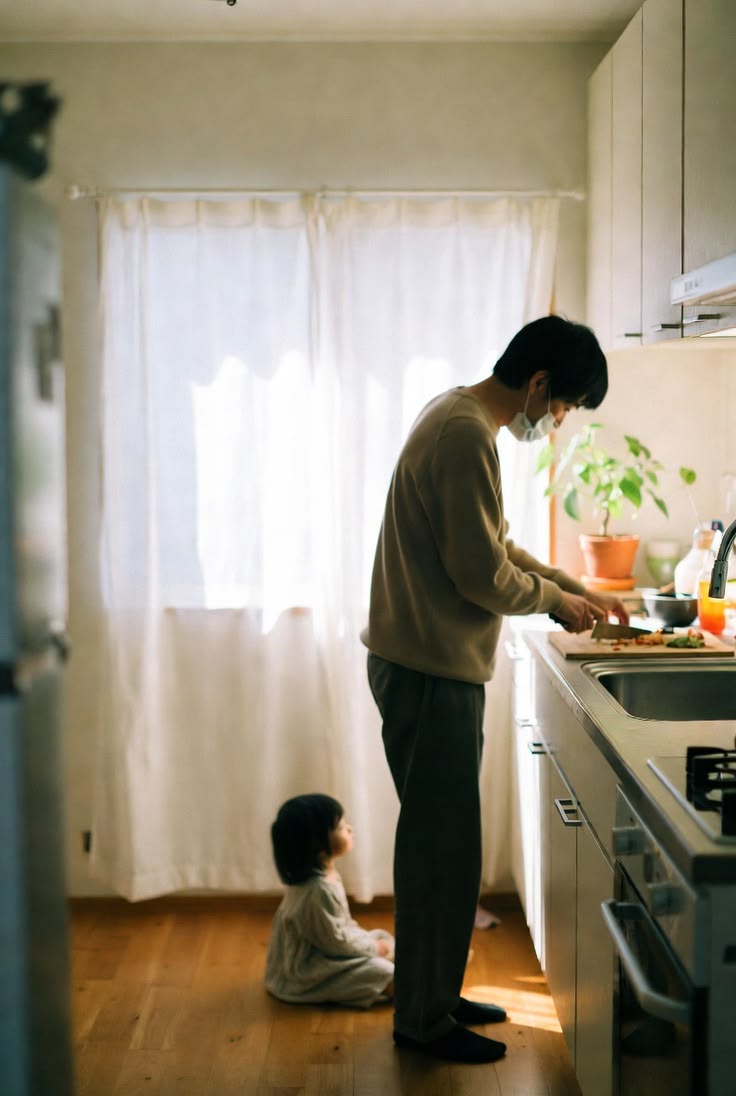 Nhà “mẹ quá mạnh mẽ, bố quá yếu đuối”, con lớn lên dễ rơi vào 2 kiểu tính cách này