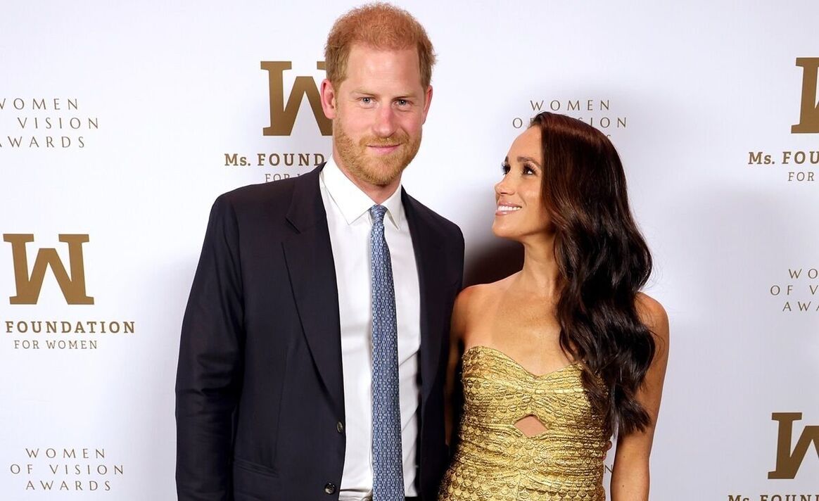 Chuyên gia chỉ trích Harry và Meghan mắc